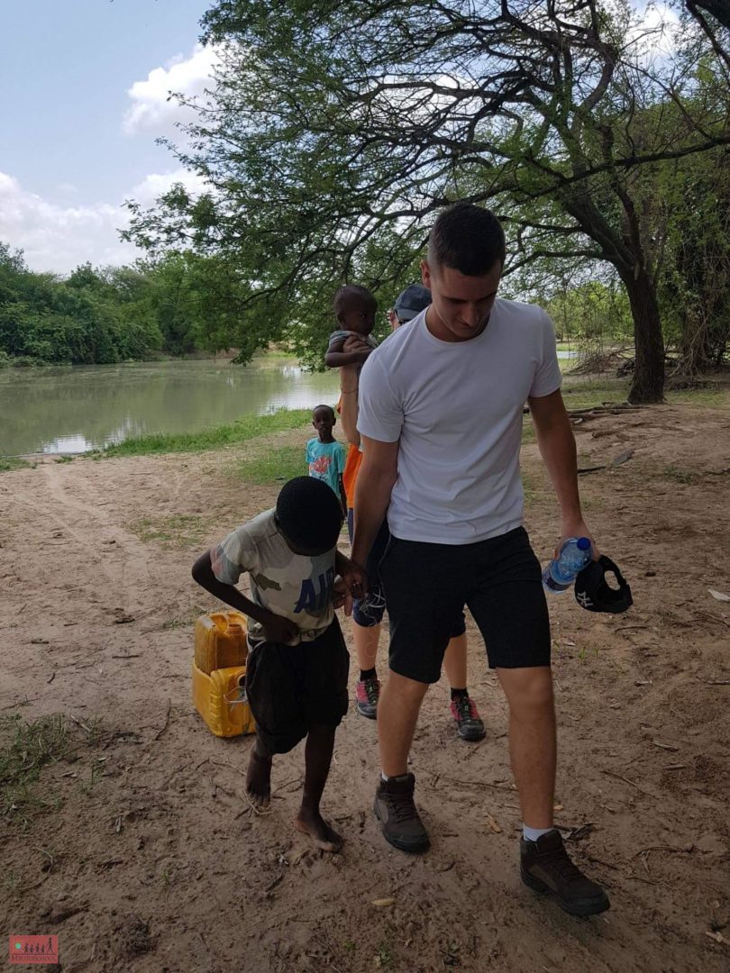 received_357823121729853